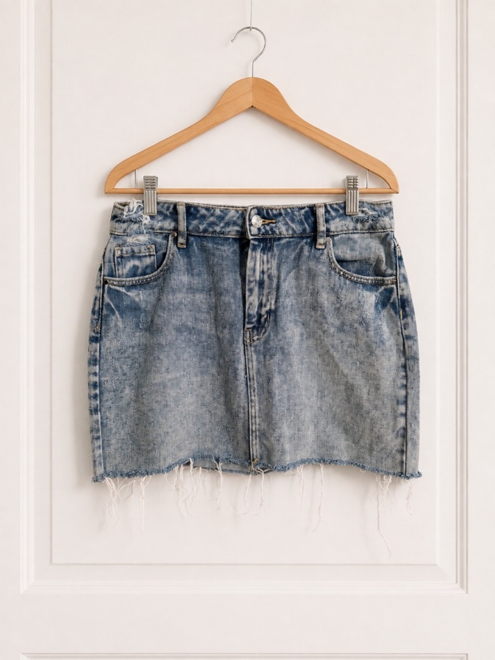 PacSun Size 28 Distressed Acid Wash Denim Mini Skirt Raw Hem